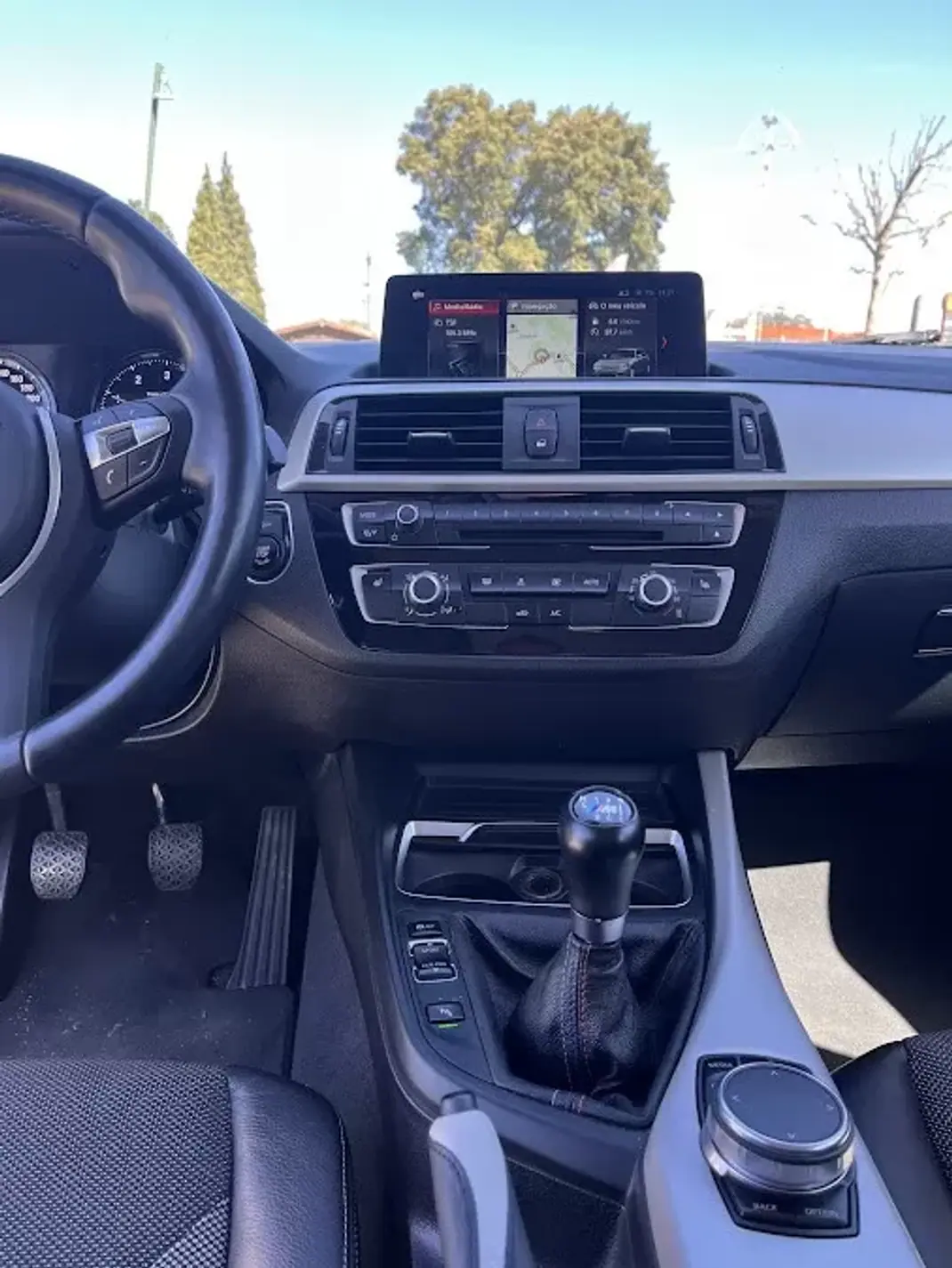 BMW 116 2018 - 16000 EUR, 194000 km - AUTO.MOTO.pt - 194000km - foto 12 de 13