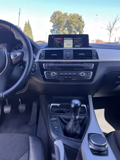 BMW 116 2018 - 16000 EUR, 194000 km - AUTO.MOTO.pt - 194000km - foto 12 de 13