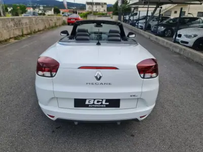 Renault Mégane Cabrio 2015 - 14990 EUR, 195000 km - AUTO.MOTO.pt - 195000km - foto 18 de 43