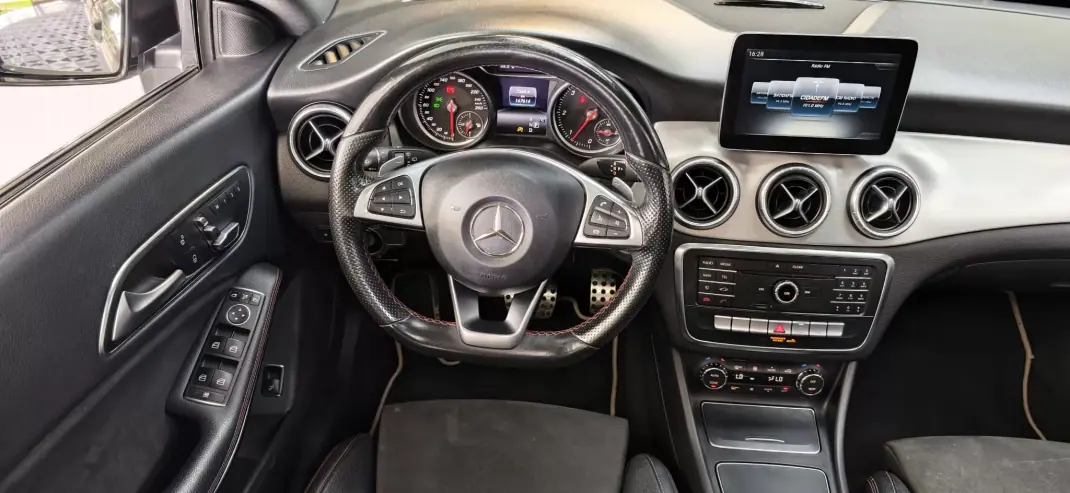 Mercedes-Benz CLA 220 2017 - 22990 EUR, 167000 km - AUTO.MOTO.pt - 167000km - foto 36 de 42