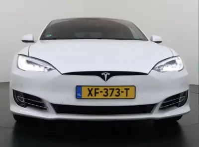 Tesla Model S 2018 - 25900 EUR, 240392 km - AUTO.MOTO.pt - 240392km - foto 4 de 37