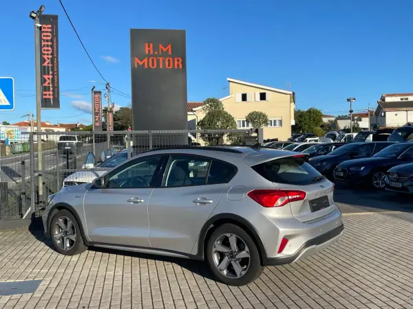 Ford Focus 2020 - 17750 EUR, 84000 km - AUTO.MOTO.pt - 84000km - foto 3 de 11