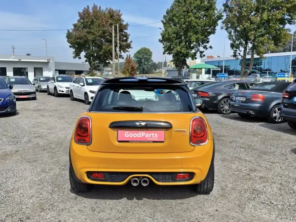 MINI Berlingo 2015 - 18000 EUR, 101200 km - AUTO.MOTO.pt - 101200km - foto 7 de 29