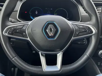 Renault Zoe 2020 - 14800 EUR, 56840 km - AUTO.MOTO.pt - 56840km - foto 31 de 42
