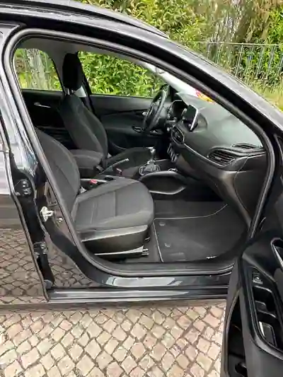 Fiat Tipo Station Wagon 2020 - 12500 EUR, 137000 km - AUTO.MOTO.pt - 137000km - foto 7 de 9