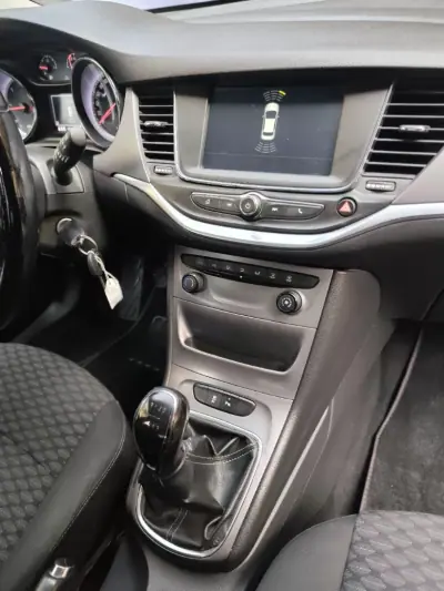 Opel Astra 2016 - 8990 EUR, 187000 km - AUTO.MOTO.pt - 187000km - foto 9 de 11