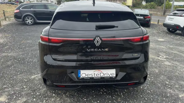 Renault Mégane E-Tech 2024 - 30900 EUR, 39000 km - AUTO.MOTO.pt - 39000km - foto 6 de 20