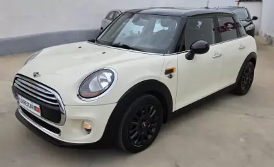 MINI 5 Portas 2018 - 13995 EUR, 77700 km - 77700km - foto 3 de 17