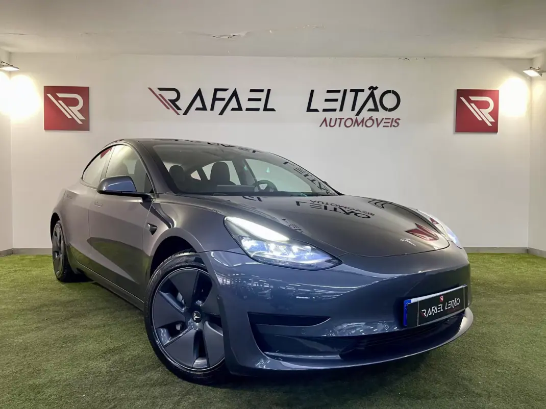 Tesla Model 3 2022 - 29500 EUR, 56000 km - AUTO.MOTO.pt - 56000km - foto 6 de 42