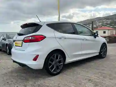 Ford Fiesta 2022 - 14590 EUR, 61000 km - AUTO.MOTO.pt - 61000km - foto 6 de 15