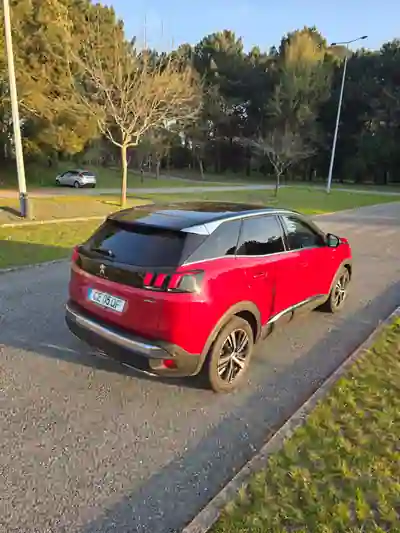 Peugeot 3008 2018 - 13500 EUR, 130000 km - AUTO.MOTO.pt - 130000km - foto 3 de 4