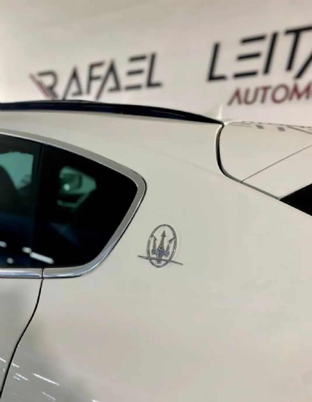 Maserati Levante 2016 - 44500 EUR, 232000 km - AUTO.MOTO.pt - 232000km - foto 48 de 55