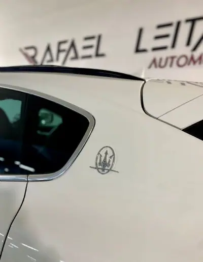 Maserati Levante 2016 - 44500 EUR, 232000 km - AUTO.MOTO.pt - 232000km - foto 48 de 55