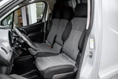 Citroën BERLINGO VAN XL 1.5 BLUE HDI 3 LUGARES 2018 - 13750 EUR, 221395 km - AUTO.MOTO.pt - 221395km - foto 17 de 35