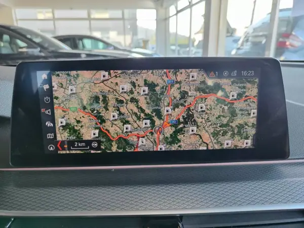 BMW 530e 2019 - 31500 EUR, 46900 km - AUTO.MOTO.pt - 46900km - foto 30 de 39