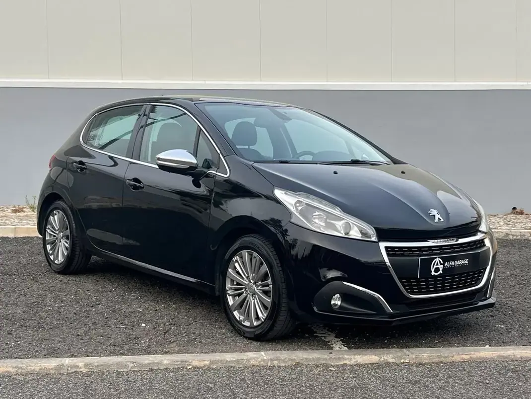 Peugeot 208 2016 - 8790 EUR, 100000 km - AUTO.MOTO.pt - 100000km - foto 2 de 18