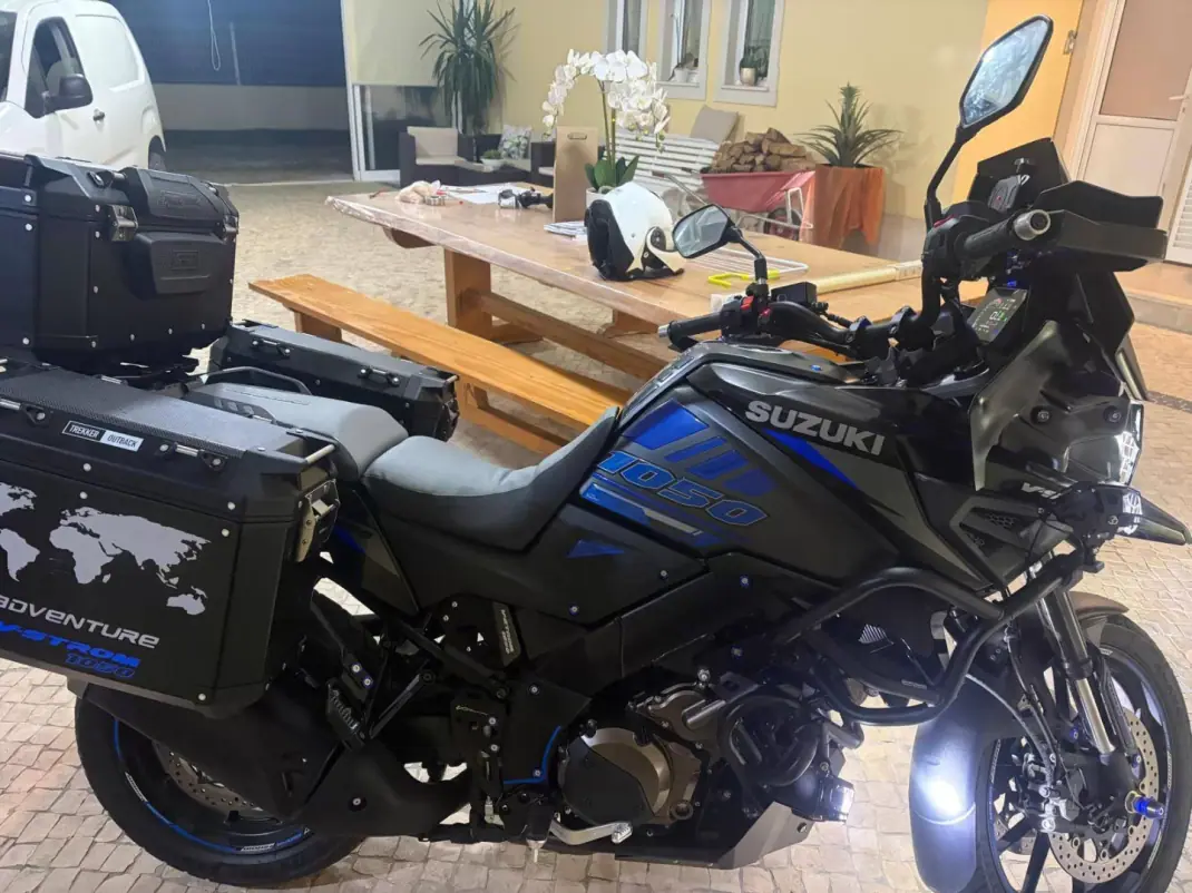 Suzuki V-Strom 1000 2024 - 14350 EUR, 5000 km - AUTO.MOTO.pt - 5000km - foto 2 de 6