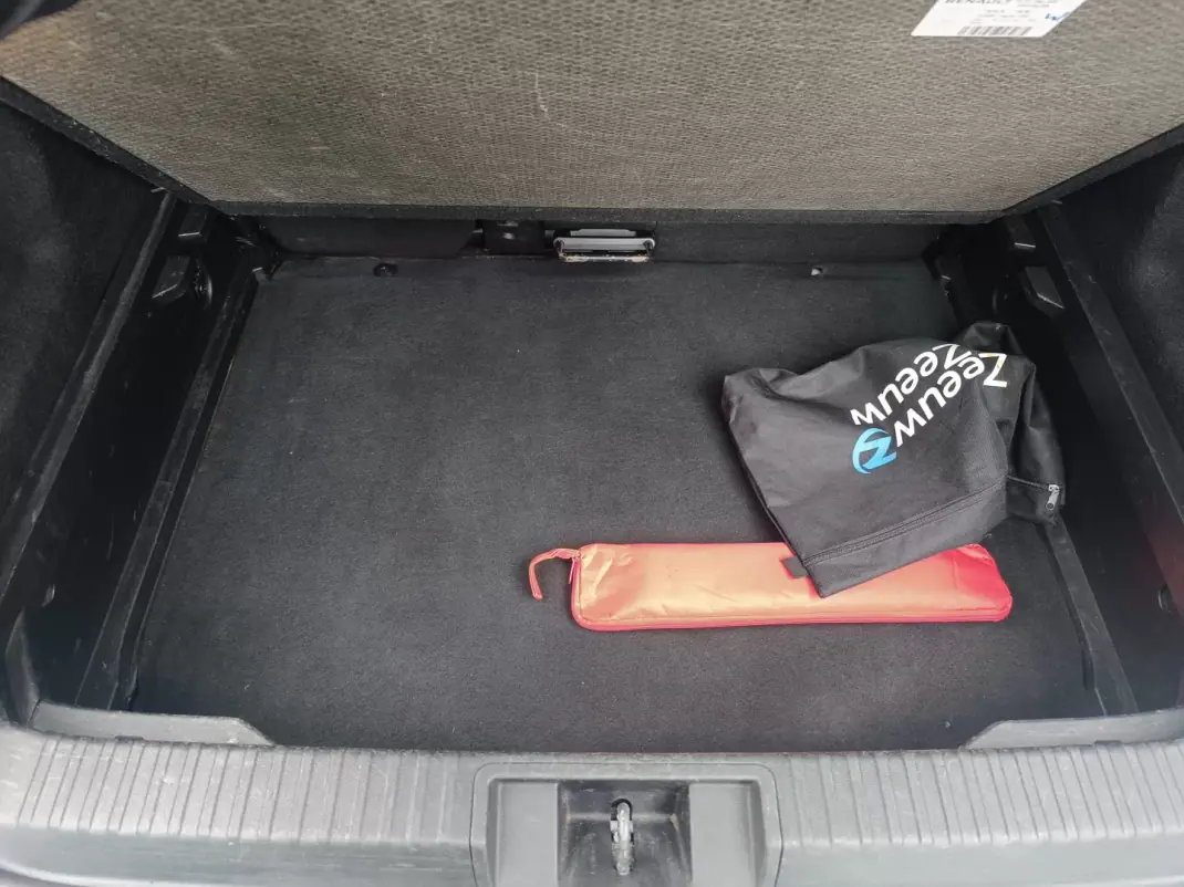 Renault Captur 2020 - 14900 EUR, 196207 km - AUTO.MOTO.pt - 196207km - foto 15 de 34