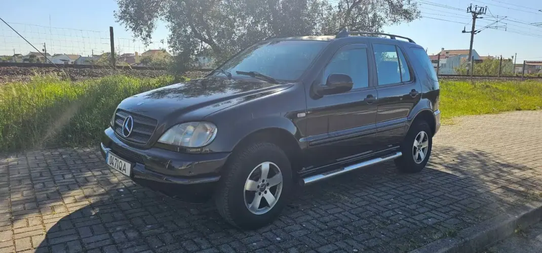 Mercedes-Benz ML 270 2000 - 6990 EUR, 266000 km - AUTO.MOTO.pt - 266000km - foto 1 de 22