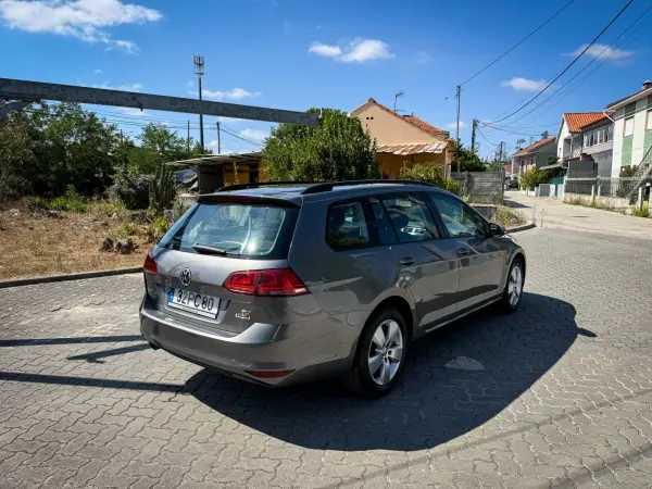 Volkswagen Golf Variant 2014 - 10990 EUR, 189000 km - AUTO.MOTO.pt - 189000km - foto 12 de 12