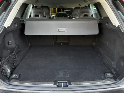 Volvo XC 60 2021 - 31990 EUR, 140750 km - AUTO.MOTO.pt - 140750km - foto 31 de 34