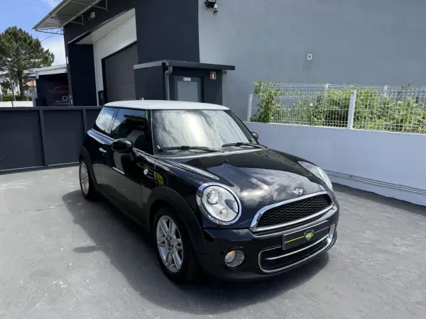 MINI Cooper 2012 - 8750 EUR, 212000 km - AUTO.MOTO.pt - 212000km - foto 3 de 17