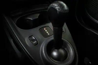 Smart ForTwo Coupé 2019 - 10900 EUR, 68296 km - AUTO.MOTO.pt - 68296km - foto 18 de 37