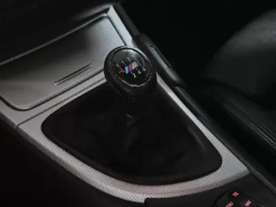 BMW 118 2011 - 12990 EUR, 239176 km - AUTO.MOTO.pt - 239176km - foto 17 de 20