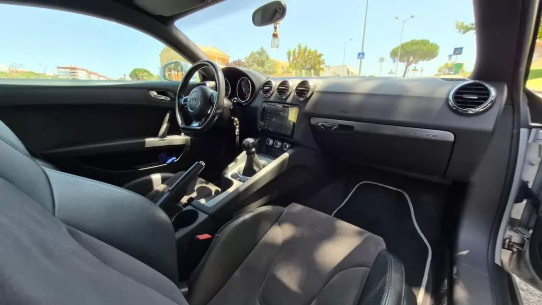 Audi TT Coupé 2011 - 17480 EUR, 165000 km - 165000km - foto 3 de 17