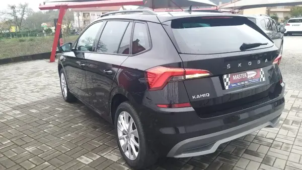 Skoda Kamiq 2022 - 17650 EUR, 59821 km - AUTO.MOTO.pt - 59821km - foto 17 de 38