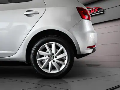 SEAT Ibiza 2015 - 11950 EUR, 80000 km - AUTO.MOTO.pt - 80000km - foto 46 de 60