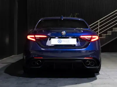 Alfa Romeo Giulia 2018 — foto 4 de 34