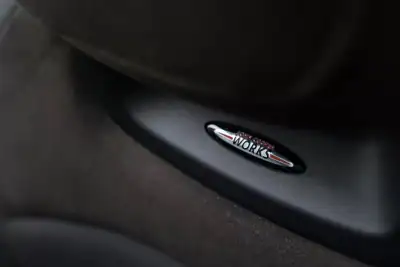 MINI Cooper 2021 - 25999 EUR, 94000 km - AUTO.MOTO.pt - 94000km - foto 25 de 38