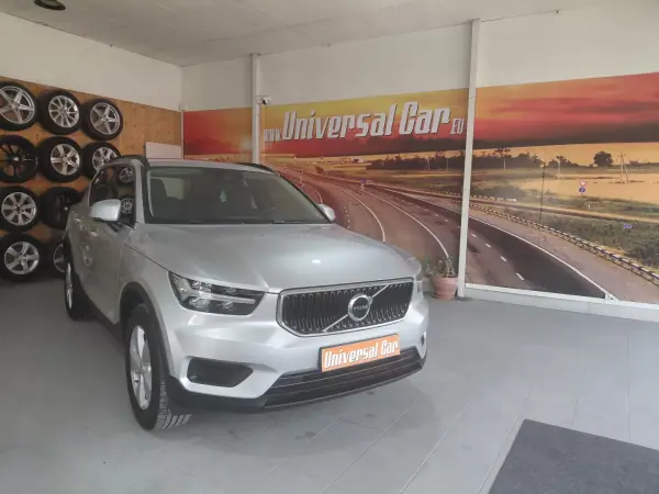 Volvo XC 40 1.5 T3 Momentum Tech Edition 2019 Gasolina