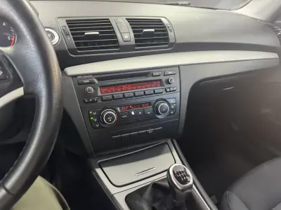 BMW 118 2010 - 9500 EUR, 241971 km - AUTO.MOTO.pt - 241971km - foto 25 de 28