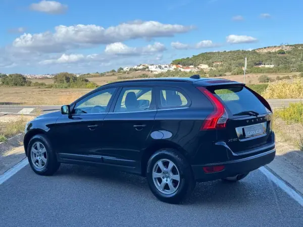 Volvo XC 60 2011 — photo 3 of 24