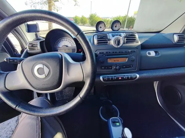 Smart ForTwo Coupé 2010 - 4750 EUR, 120000 km - AUTO.MOTO.pt - 120000km - foto 10 de 10