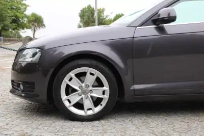 Audi A3 Cabrio 2009 - 11990 EUR, 180000 km - AUTO.MOTO.pt - 180000km - foto 11 de 42