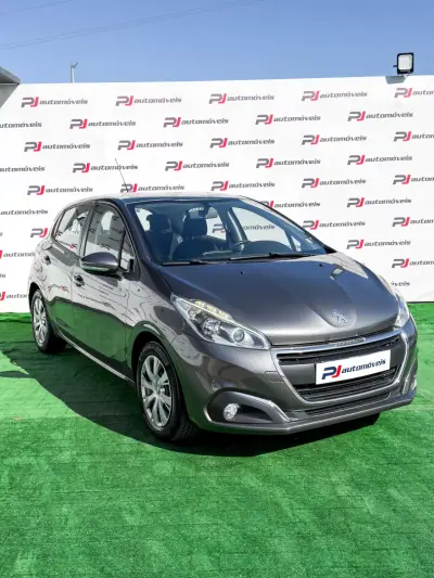 Peugeot 208 2017 — photo 4 of 21