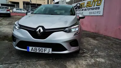 Renault Clio 2020 - 13500 EUR, 149999 km - AUTO.MOTO.pt - 149999km - foto 9 de 37