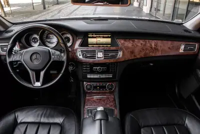 Mercedes-Benz CLS 250 2014 - 24550 EUR, 152749 km - AUTO.MOTO.pt - 152749km - foto 31 de 39