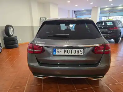 Mercedes-Benz C 300 2020 - 30980 EUR, 98799 km - AUTO.MOTO.pt - 98799km - foto 8 de 47