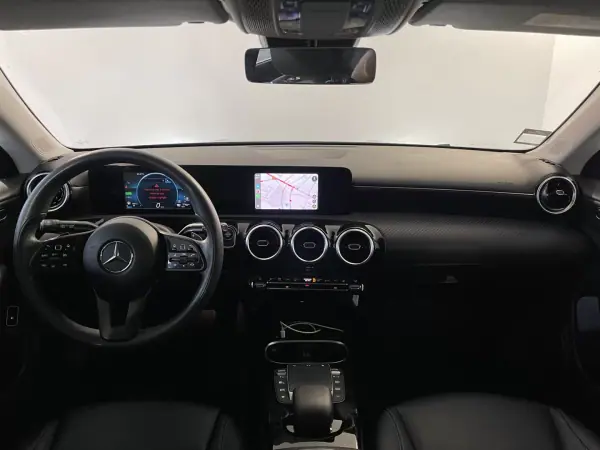 Mercedes-Benz CLA 250 2022 - 26500 EUR, 96000 km - AUTO.MOTO.pt - 96000km - foto 3 de 33
