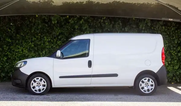 Fiat Doblo 2021 - 12900 EUR, 169000 km - AUTO.MOTO.pt - 169000km - foto 7 de 15