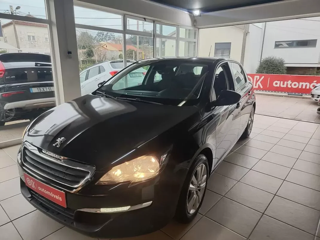 Peugeot 308 2014 - 9350 EUR, 207000 km - AUTO.MOTO.pt - 207000km - foto 5 de 34