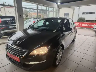 Peugeot 308 2014 - 9350 EUR, 207000 km - AUTO.MOTO.pt - 207000km - foto 5 de 34