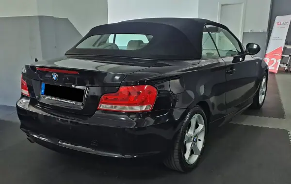 BMW 118 2011 - 15000 EUR, 126000 km - AUTO.MOTO.pt - 126000km - foto 12 de 23