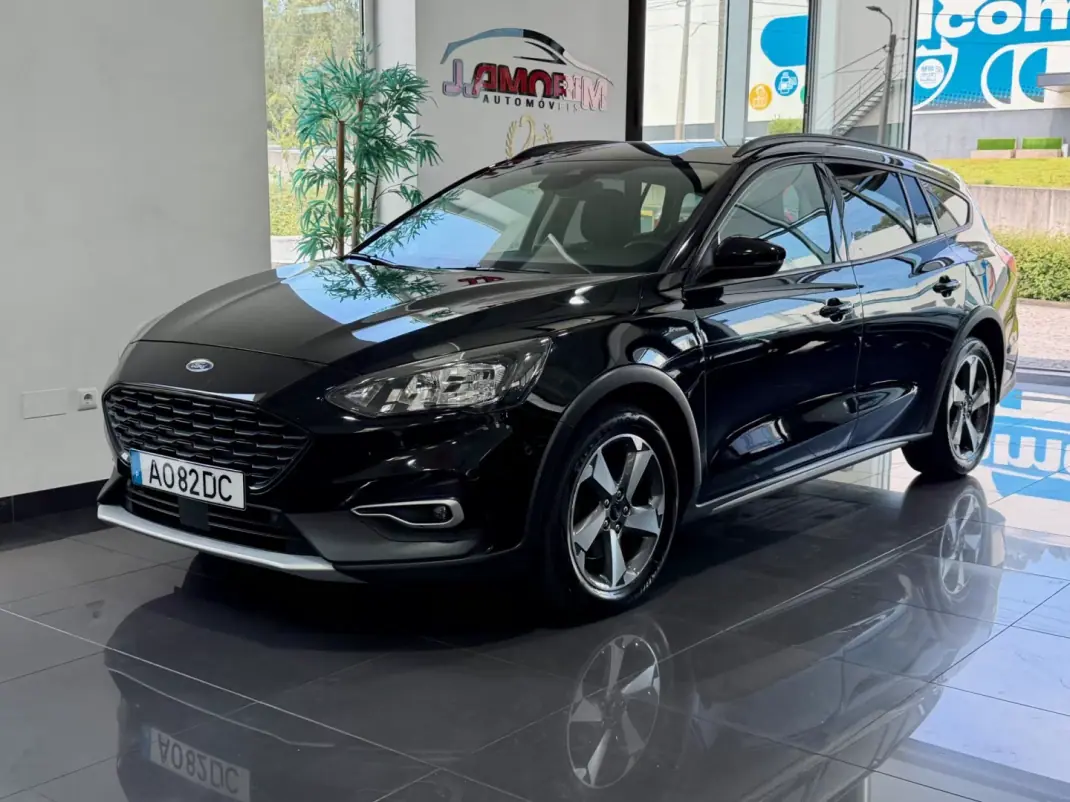 Ford Focus SW 2022 - 15999 EUR, 101021 km - AUTO.MOTO.pt - 101021km - foto 2 de 34