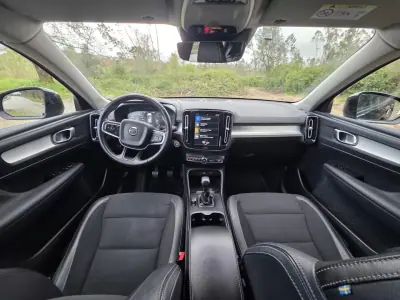 Volvo XC 40 2020 - 24500 EUR, 152300 km - AUTO.MOTO.pt - 152300km - foto 39 de 42