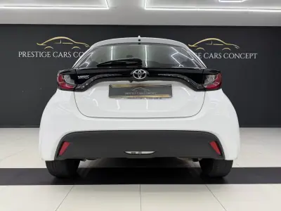Toyota Yaris 2021 - 15950 EUR, 131306 km - AUTO.MOTO.pt - 131306km - foto 15 de 40